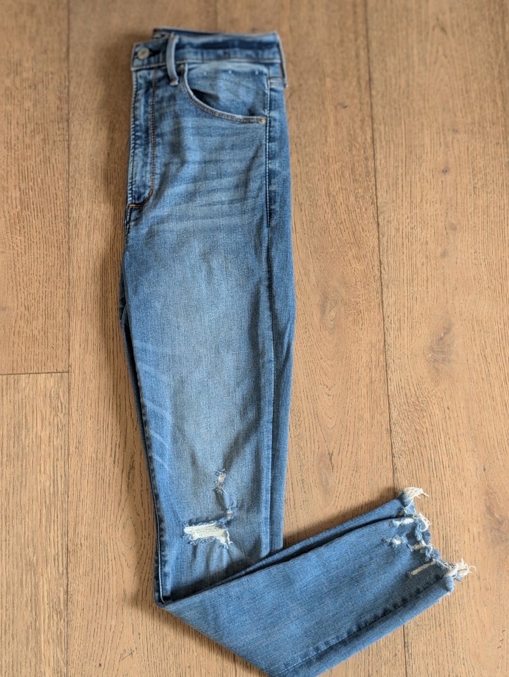 Abercrombie & Fitch Ultra High Rise,  Super Skinny Ankle Jean
